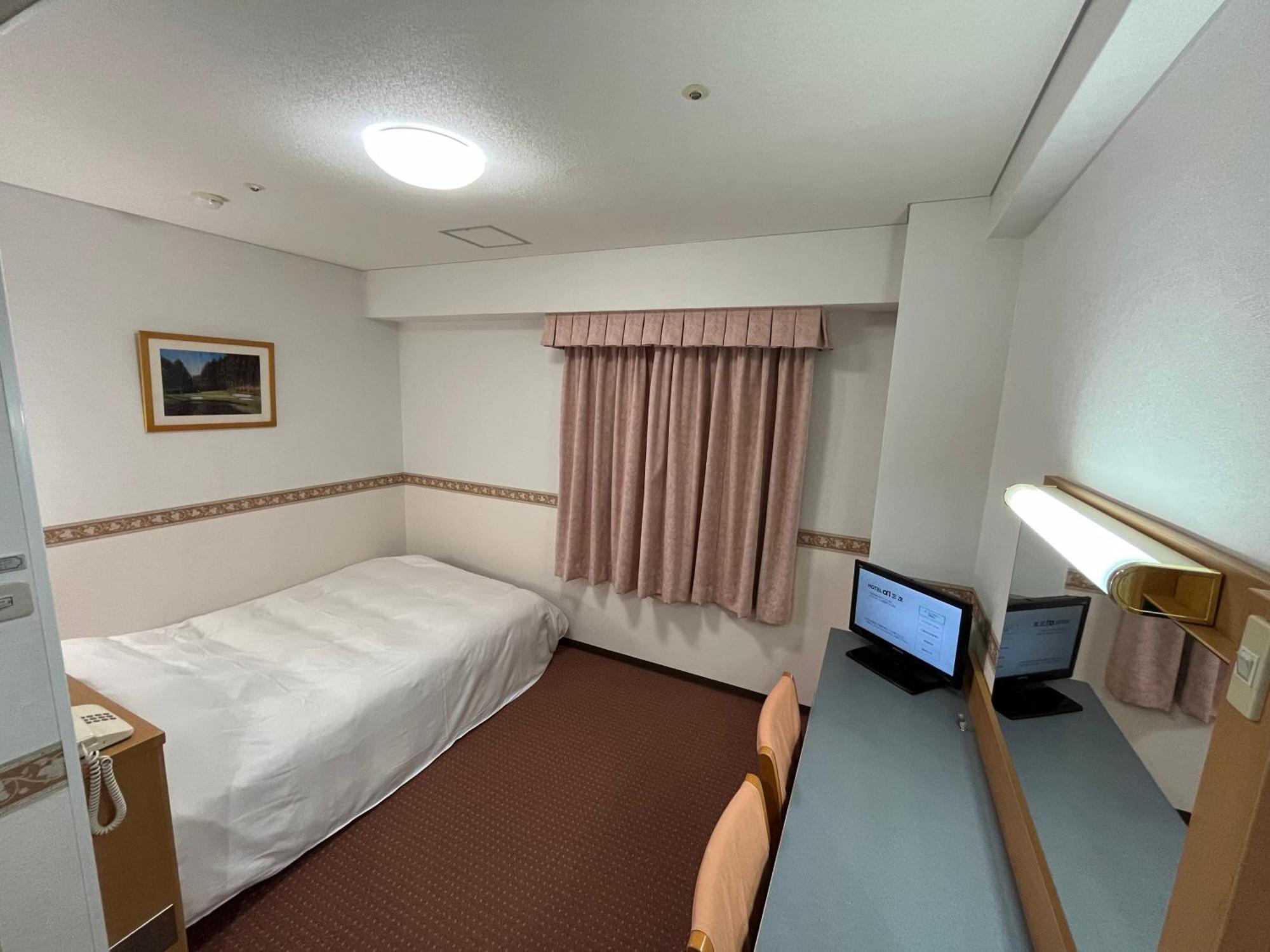 Alpha-one Miyoshi Hotel
